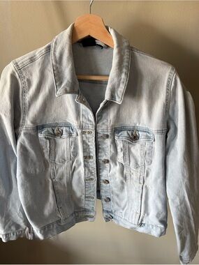 Vero Moda Women's Light Wash Denim Jacket - Light Blue